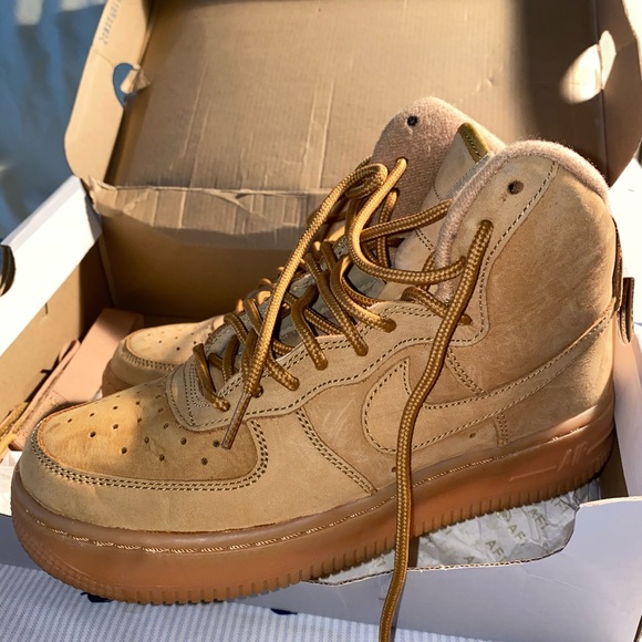 Nike flax’s grade school size 4.5 - Picture 2 of 6